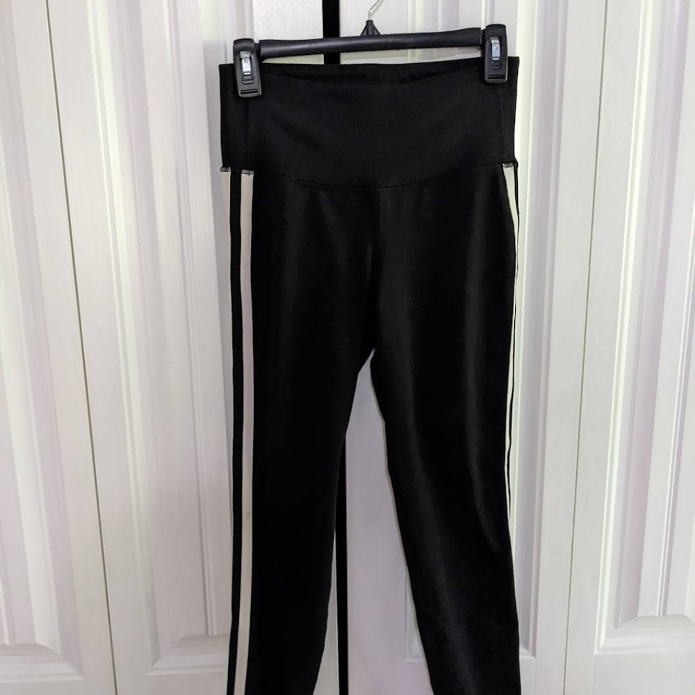 Old Navy Black Striped High-Rise Athletic Leggings Womens M - Picture 2 of 5
